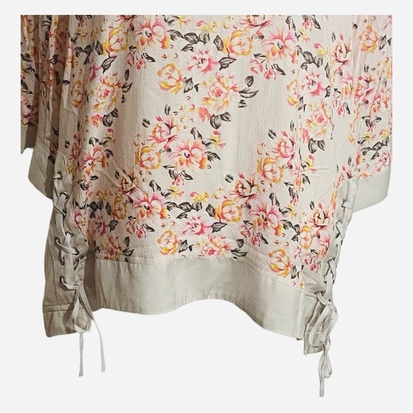 Tribal Cream with‎ Floral Print Top - Picture 2 of 5